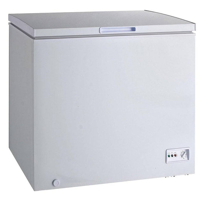 Coldline CF30 30" Commercial Chest Freezer, 5.0 cu. ft. - Top Restaurant Supplies