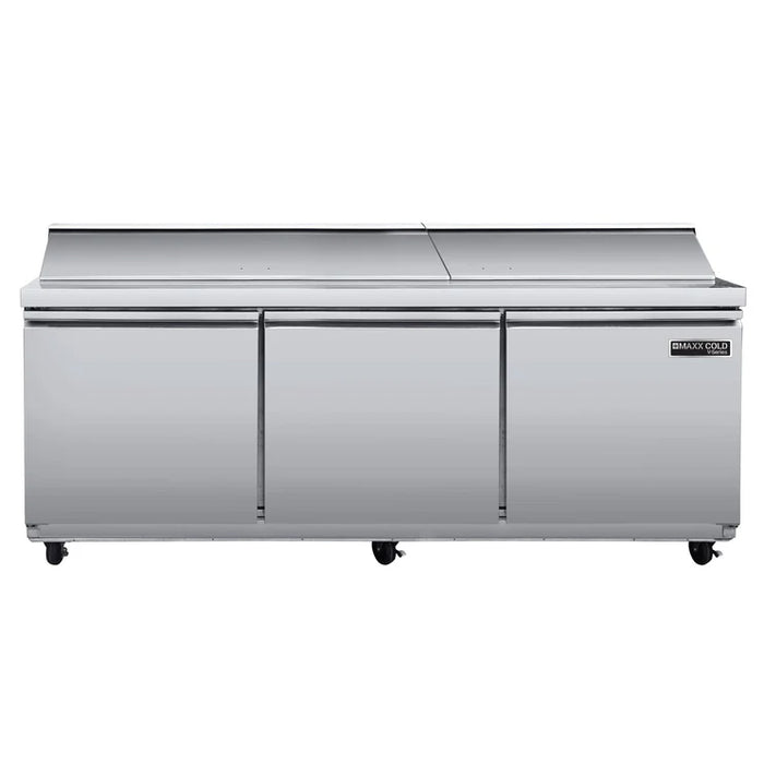 Estación de preparación refrigerada para sándwiches y ensaladas de 3 puertas Maxx Cold MVR72SHC Serie V, 72" de ancho, 20,5 pies cúbicos, en acero inoxidable