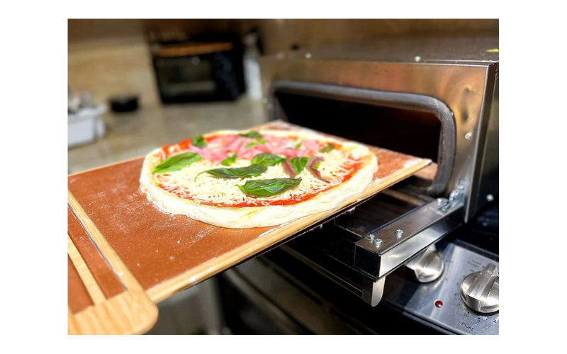 TOTOVEN F842 Countertop Electric Pizza Oven -  110/120V - 50/60 Hz - Single-phase - Top Restaurant Supplies