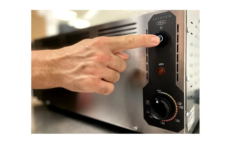 TOTOVEN F842 Countertop Electric Pizza Oven -  110/120V - 50/60 Hz - Single-phase - Top Restaurant Supplies